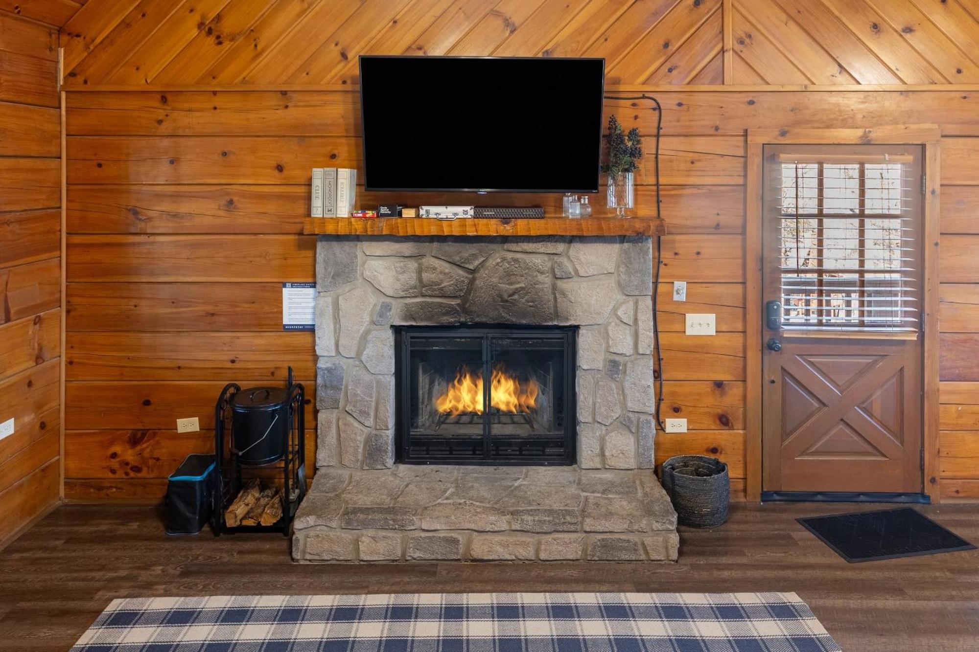 Dudley II By Avantstay Comfortable Cabin W Hot Tub Views Pigeon Forge Ngoại thất bức ảnh
