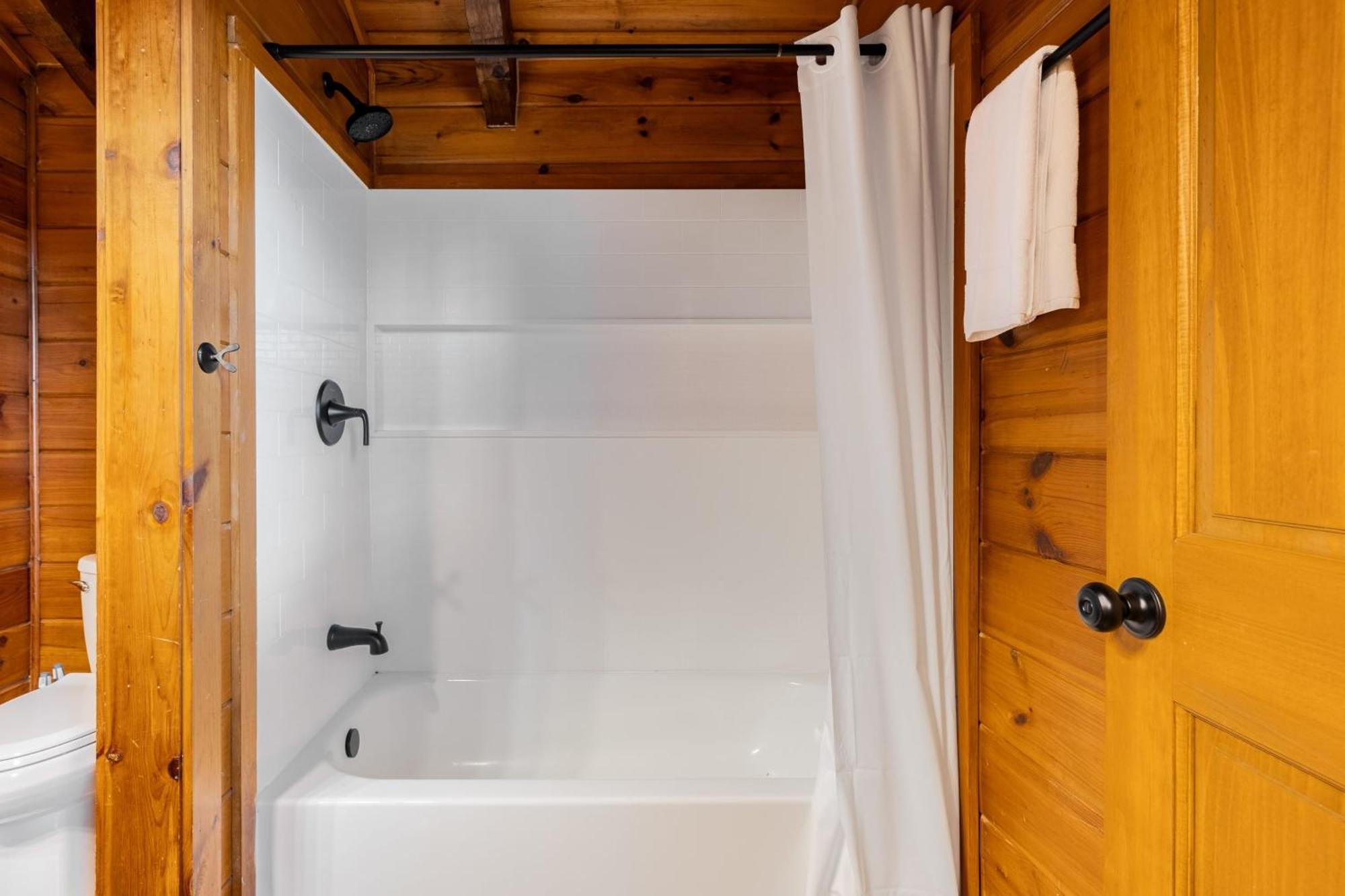 Dudley II By Avantstay Comfortable Cabin W Hot Tub Views Pigeon Forge Ngoại thất bức ảnh