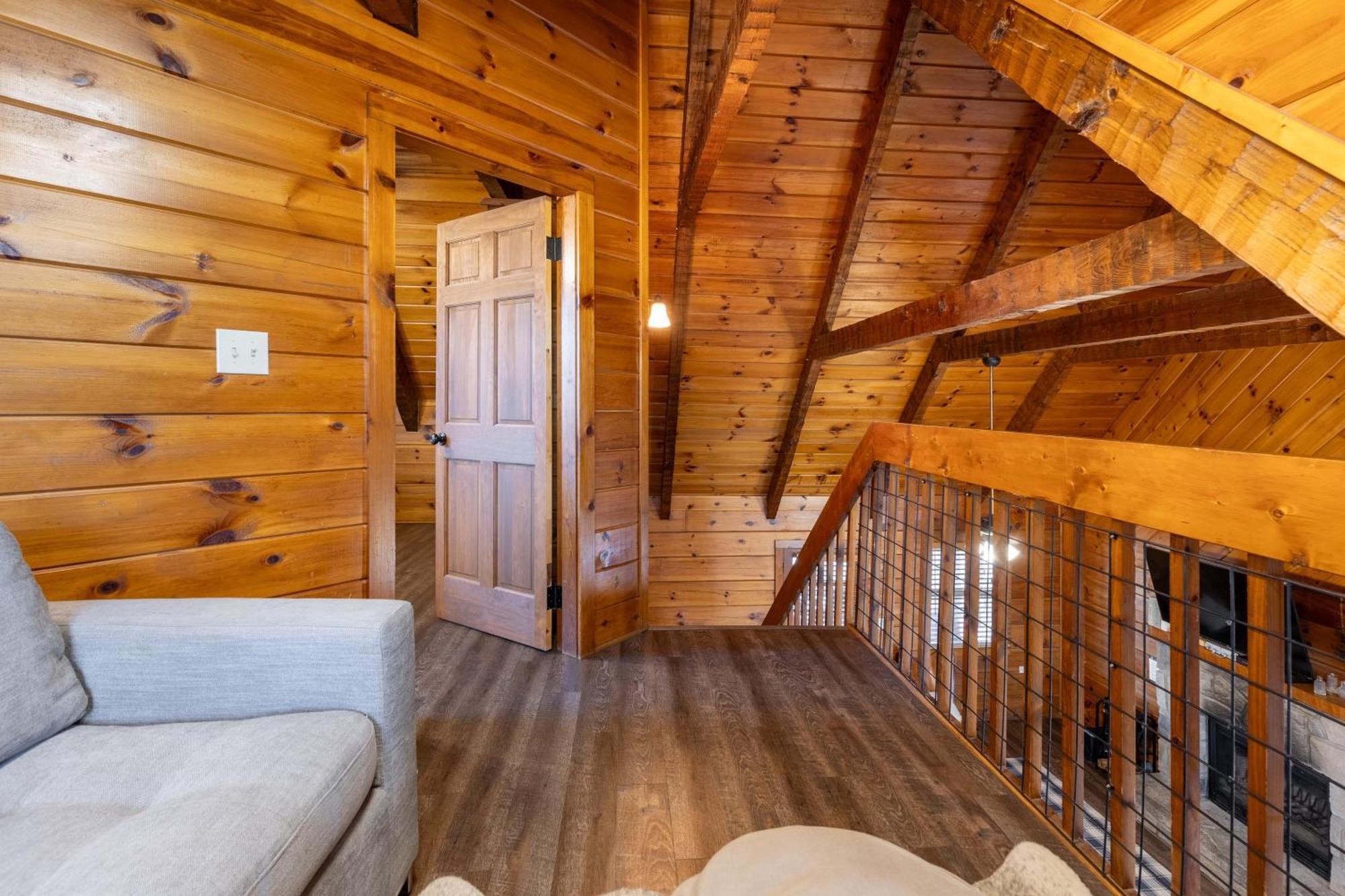 Dudley II By Avantstay Comfortable Cabin W Hot Tub Views Pigeon Forge Ngoại thất bức ảnh