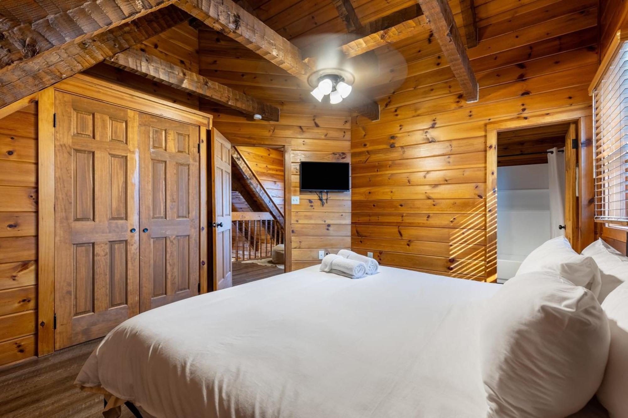 Dudley II By Avantstay Comfortable Cabin W Hot Tub Views Pigeon Forge Ngoại thất bức ảnh