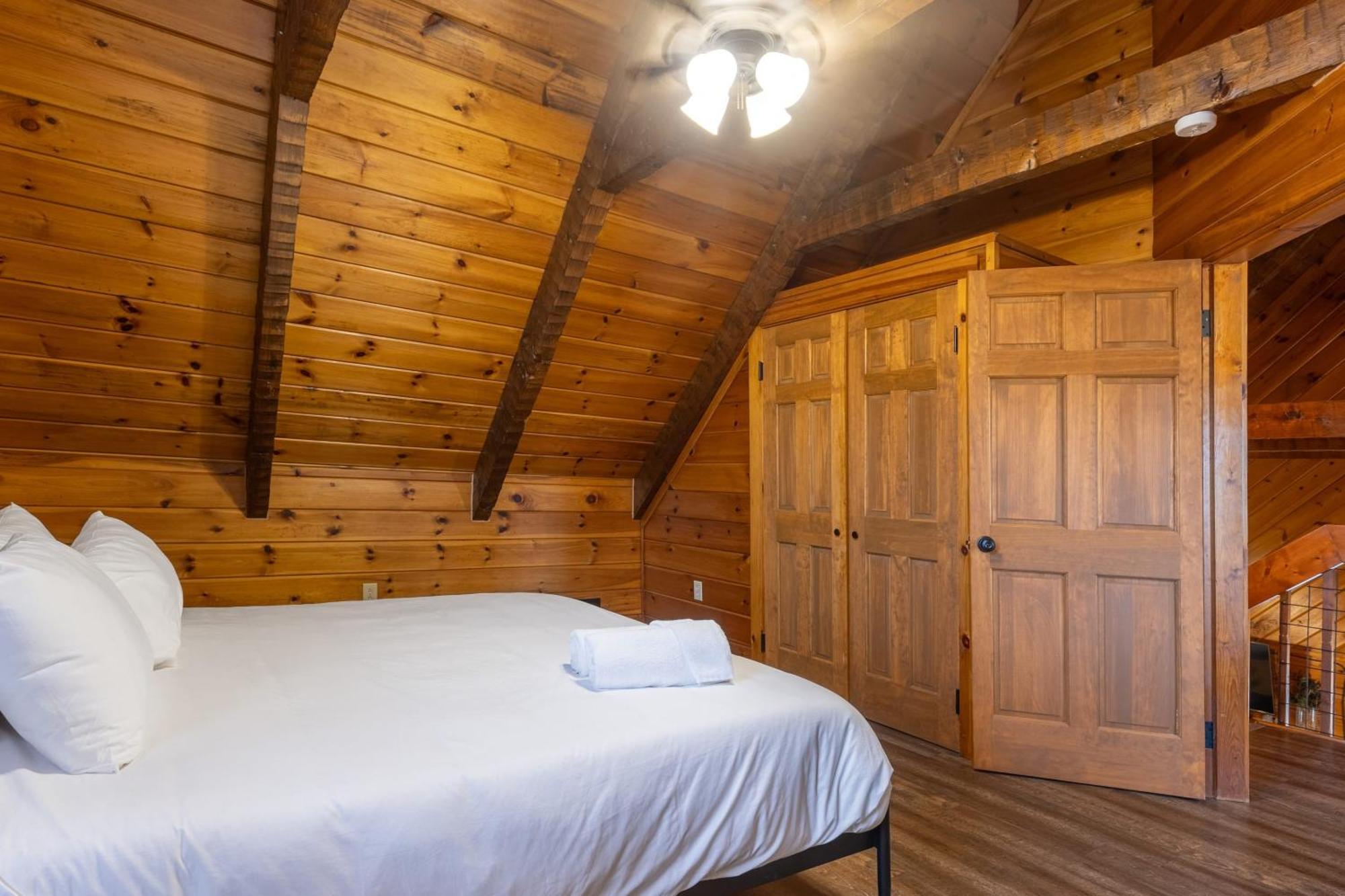 Dudley II By Avantstay Comfortable Cabin W Hot Tub Views Pigeon Forge Ngoại thất bức ảnh